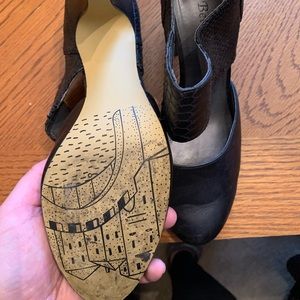 Bella-Vita snake skin heel